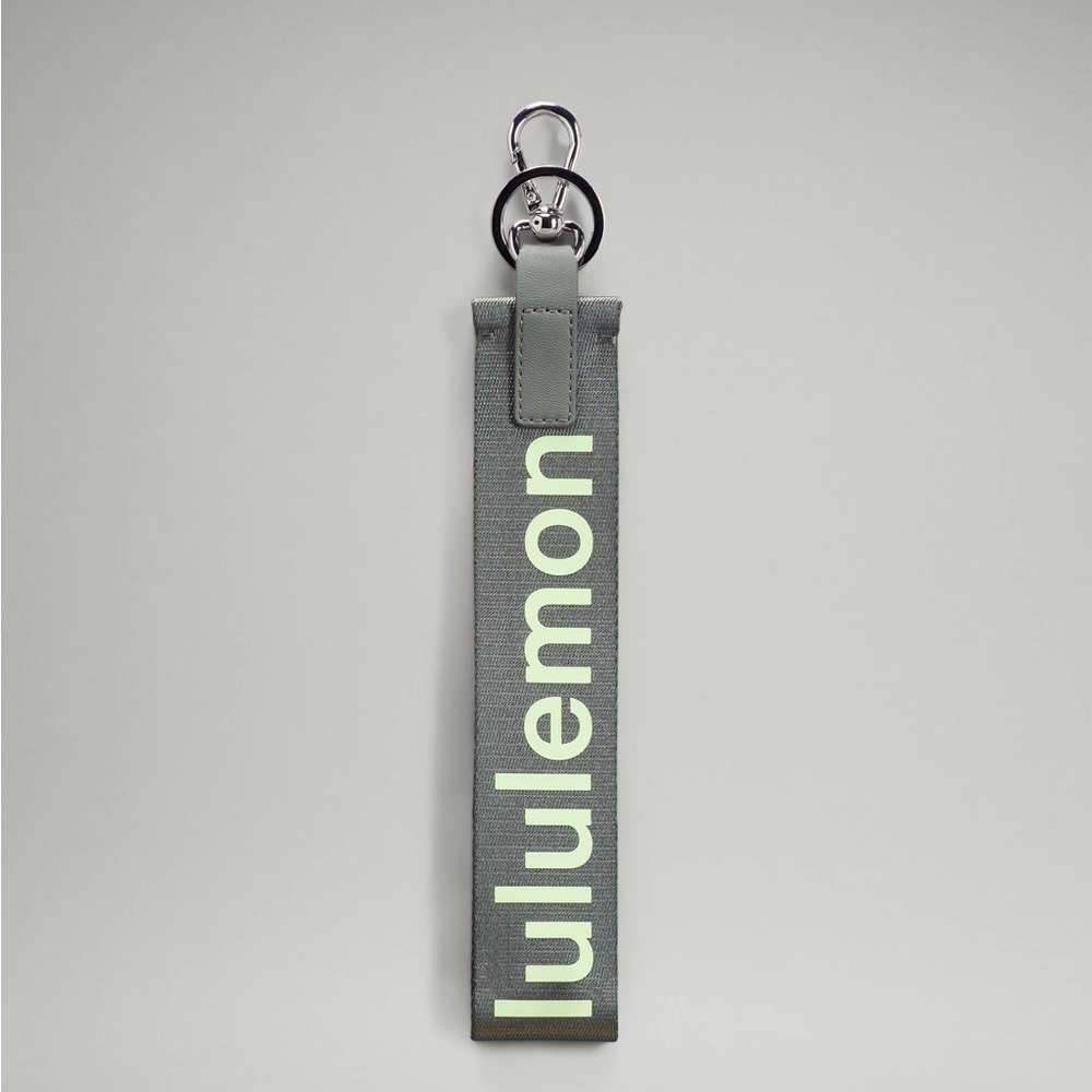 Lululemon Never Lost Keychain Grey Sage/Faded Zap